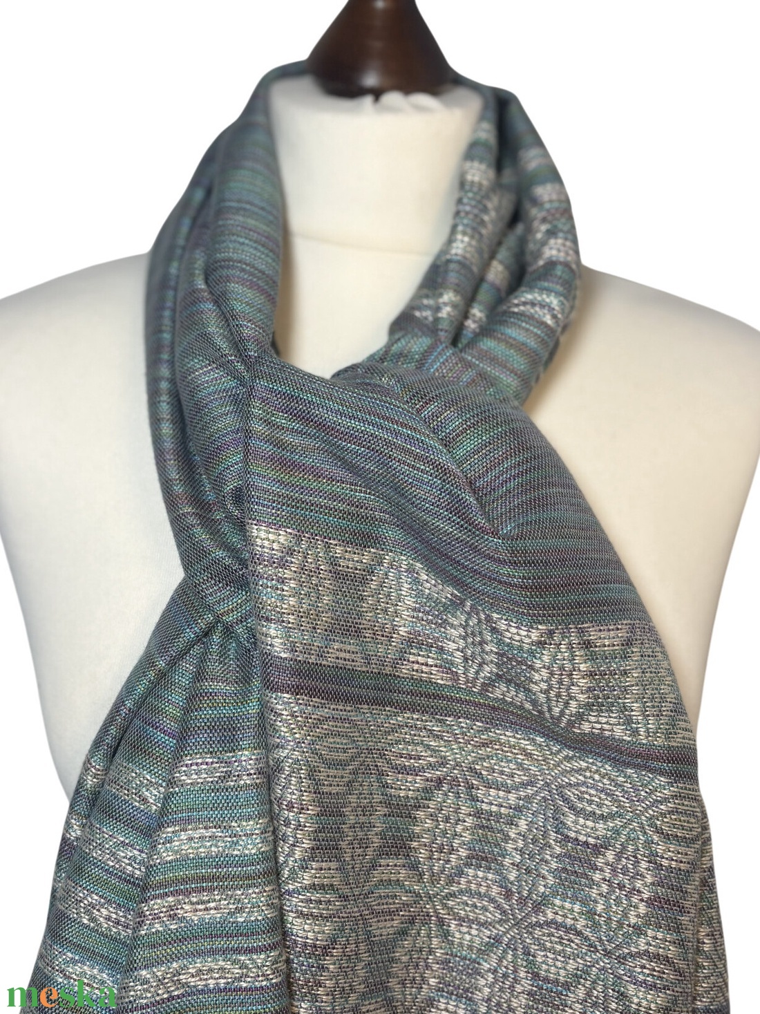 Kézzel szőtt Zöldes Lilás Selyemkendő liliom mintával � Egyedi kézműves női kiegészítő - ruha & divat - sál, sapka, kendő - kendő - Meska.hu