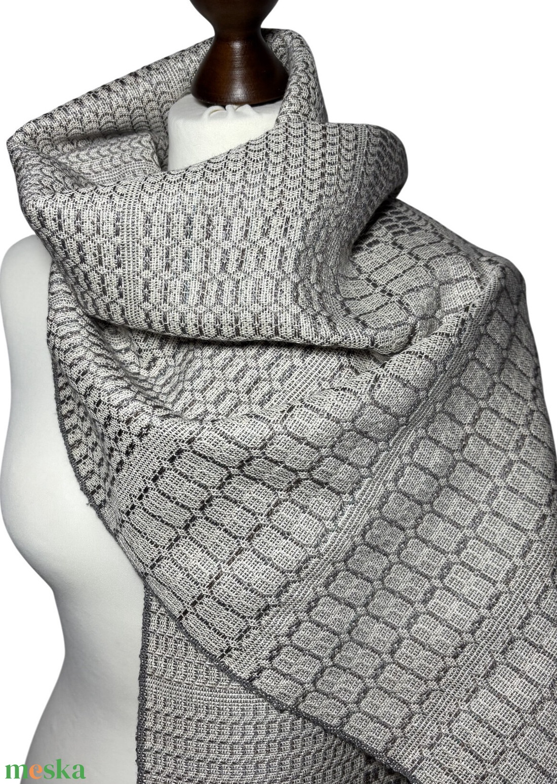 Kézzel szőtt Szürkésbarna Selyem Kendő - ruha & divat - sál, sapka, kendő - kendő - Meska.hu