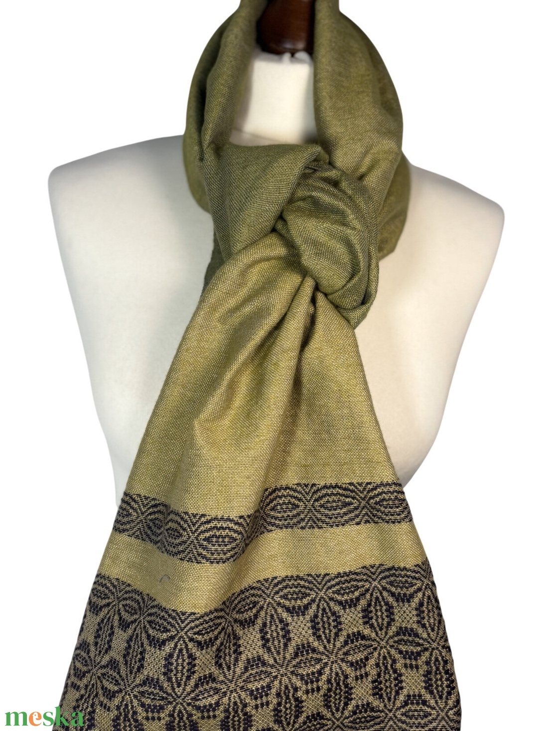 Zöld színátmenetes selyemkendő, kézzel szőtt egyedi darab - ruha & divat - sál, sapka, kendő - kendő - Meska.hu