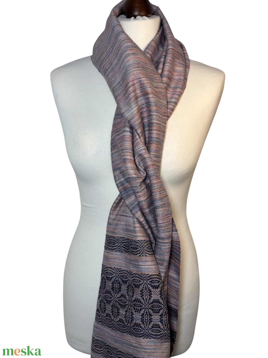 Aszimmetrikus rózsaszín selyem�merinó sál liliom motívummal � Kézzel készült elegáns kendő - ruha & divat - sál, sapka, kendő - kendő - Meska.hu