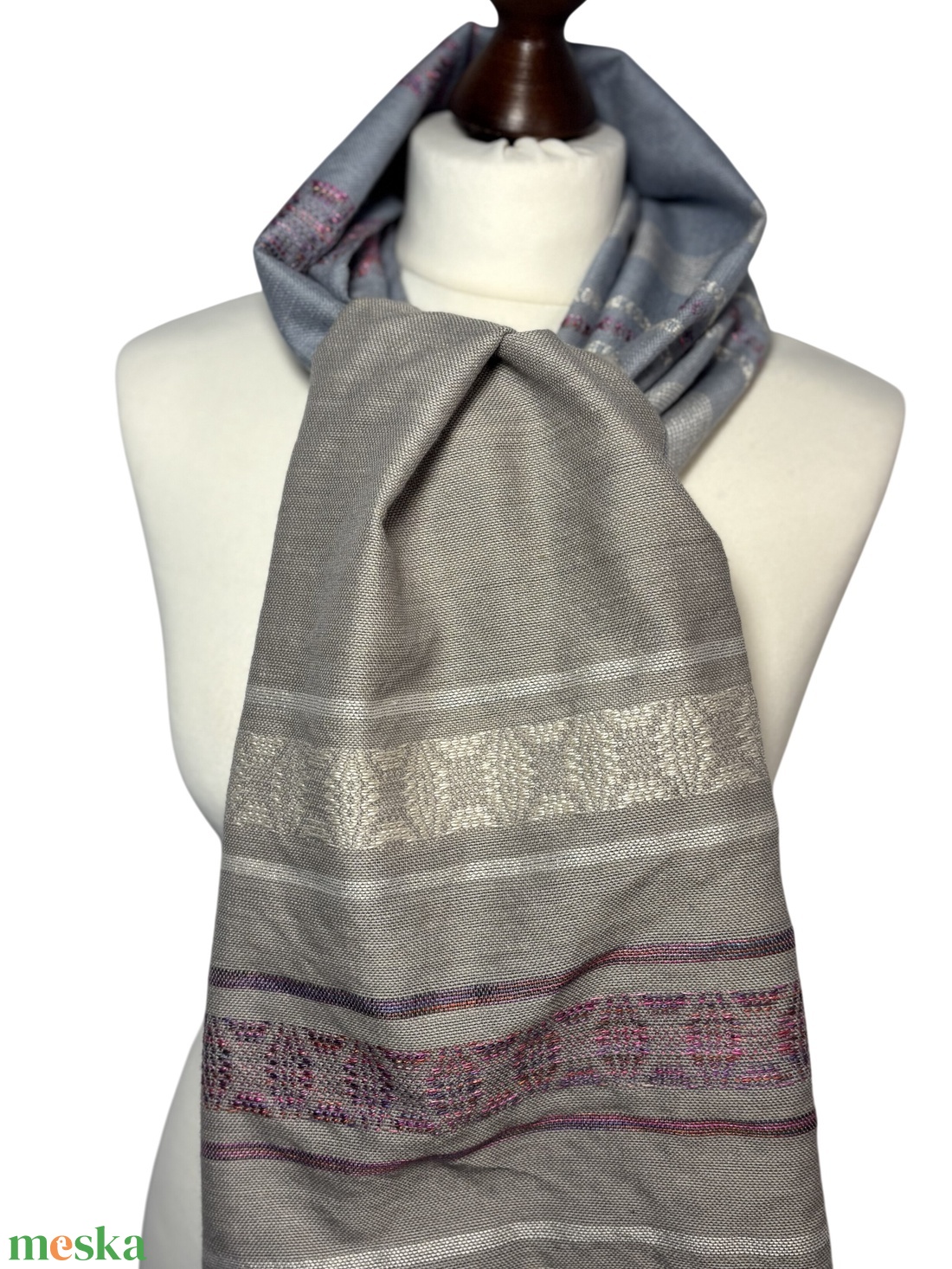 Kézzel szőtt ombre szürke-kék-bézs Merino kendő � Málna és krém mintával � Luxus gyapjú sál � Elegáns női vállkendő - ruha & divat - sál, sapka, kendő - kendő - Meska.hu