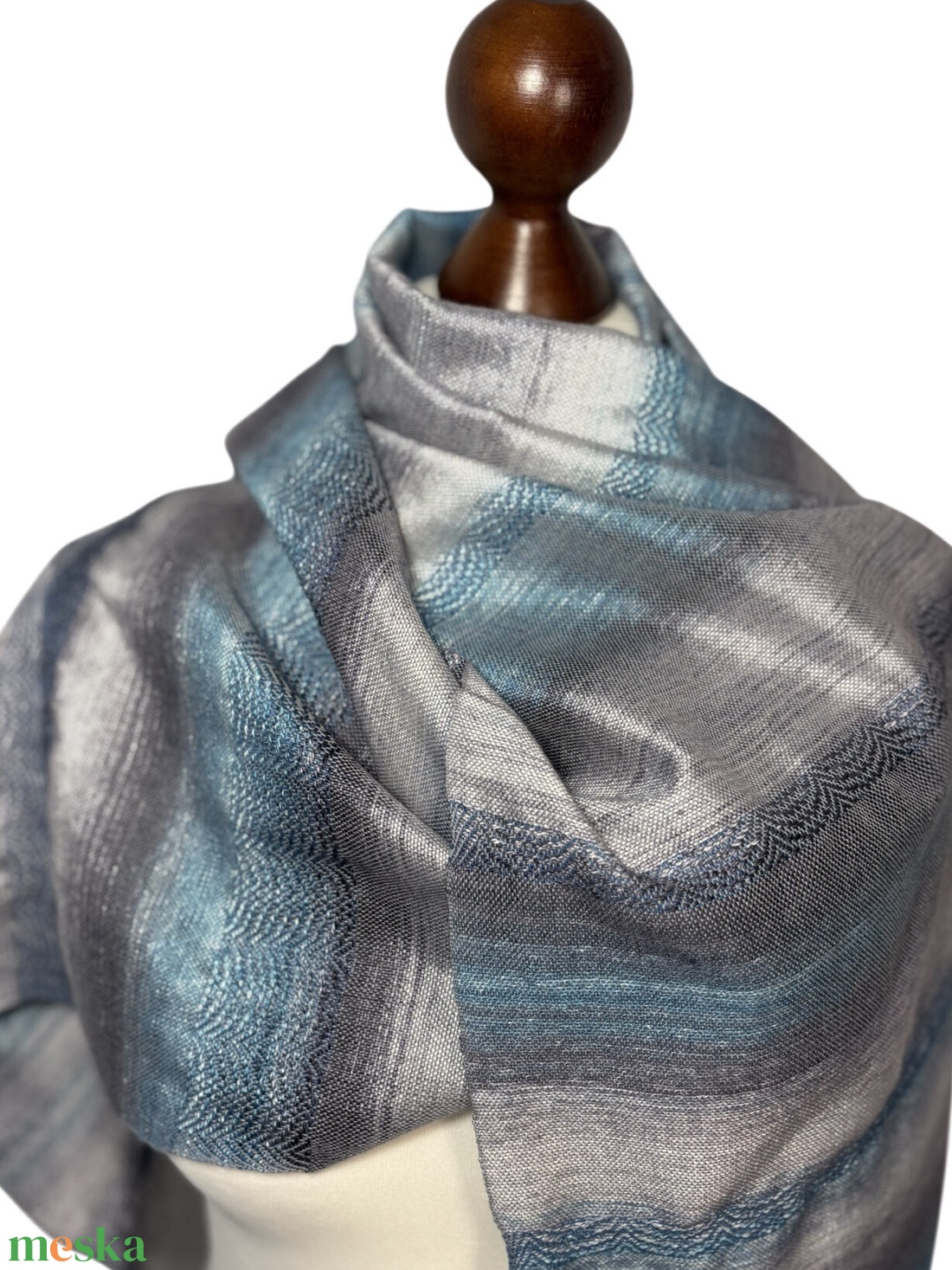 Kézzel szőtt kék Selyem kendő, Elegáns női kiegészítő - ruha & divat - sál, sapka, kendő - kendő - Meska.hu