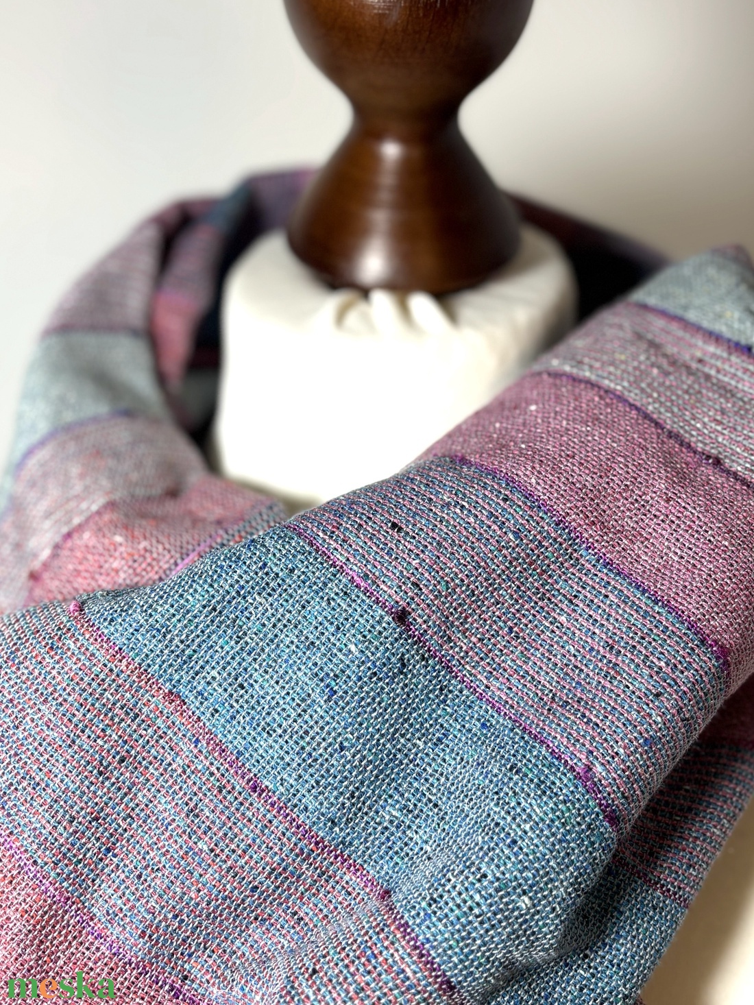 Kézzel szőtt málna, zöldcsíkos selyemsál - ruha & divat - sál, sapka, kendő - stóla - Meska.hu