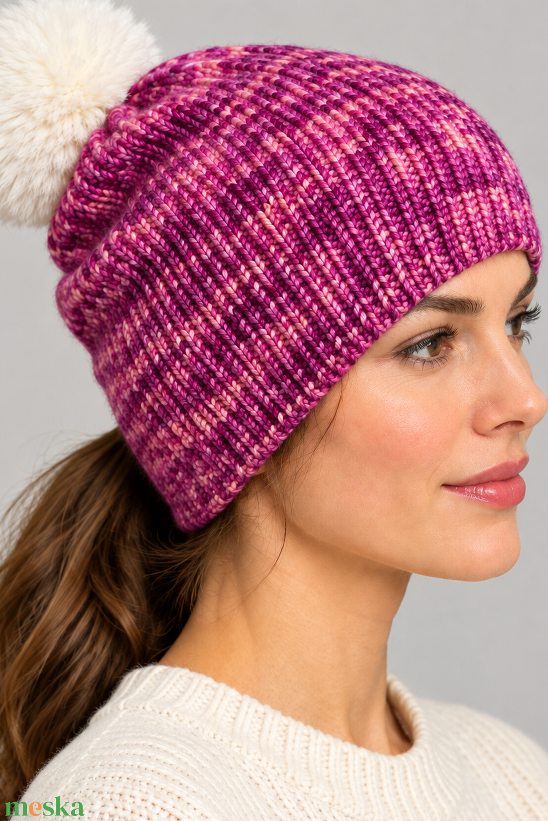 Pink mályva kézzel festett, Kötött EGYED I Merino Gyapjú Sapka levehetö Fehérvári pompommal - ruha & divat - sál, sapka, kendő - sapka - Meska.hu
