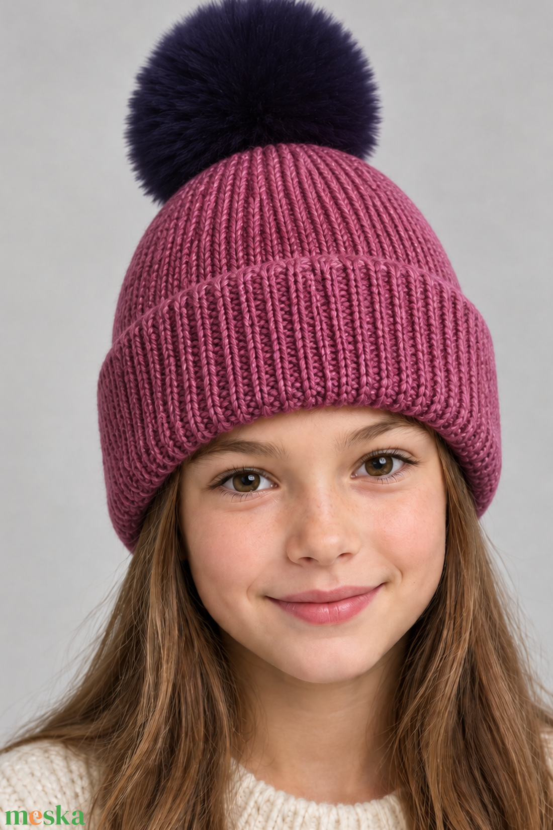Junior Magenta Kötött Merino Gyapjú Sapka levehetö pompommal - ruha & divat - sál, sapka, kendő - sapka - Meska.hu