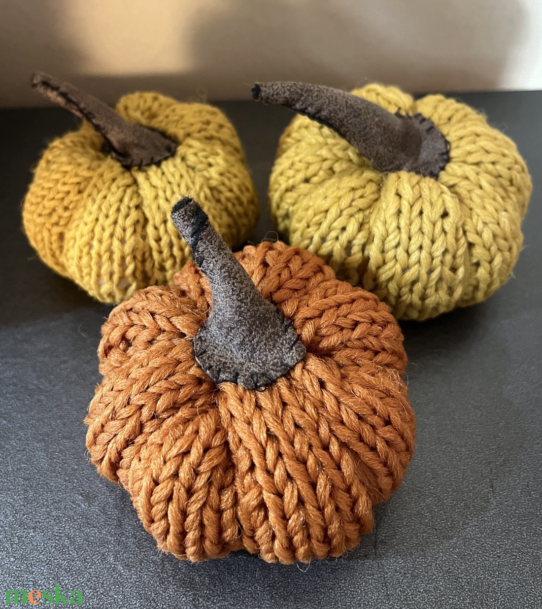 Helloween kötött tök - otthon & életmód - dekoráció - halloween - halloweeni tök és lámpás - Meska.hu