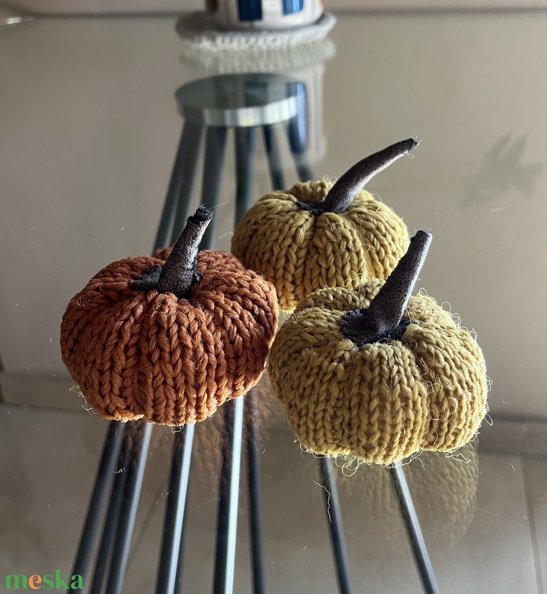 Helloween kötött tök - otthon & életmód - dekoráció - halloween - halloweeni tök és lámpás - Meska.hu
