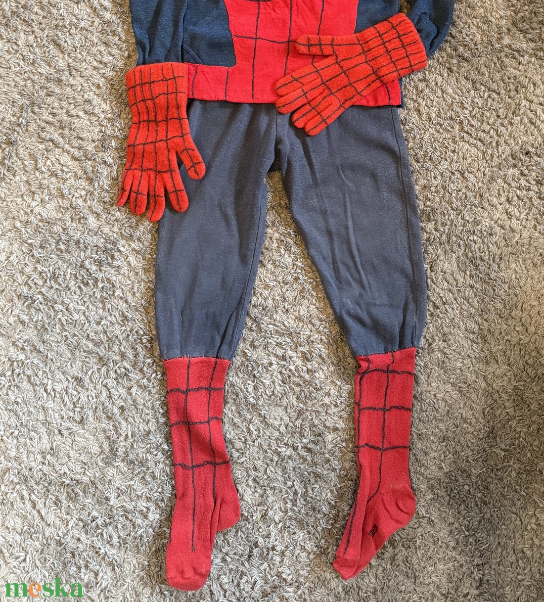 Egyedi, kézzel készített Pókember jelmez � hímzett mintával, horgolt pókkal - upcycling - ruha & divat - jelmez & álarc - jelmez - Meska.hu