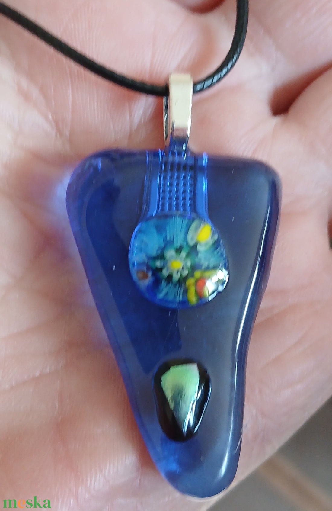 Kék háromszög üvegmedál - ékszer - nyaklánc - medál - Meska.hu