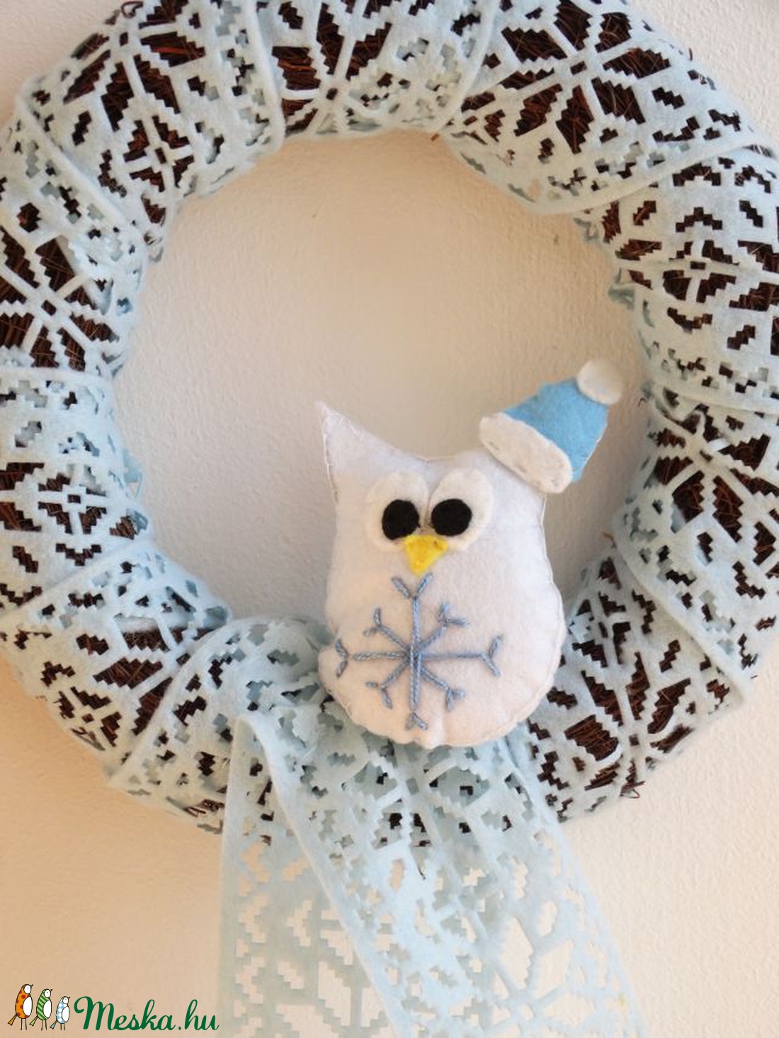 Jégkék baglyos koszorú - Téli ajtódísz - Baglyos ajtódísz -  - Meska.hu