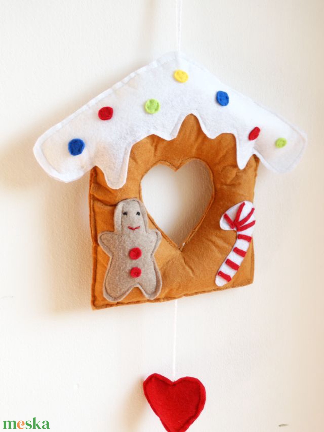 Karácsonyi mézeskalács házikó ajtódísz - Mézes házikó - Mézes ház - Mézi háza - karácsony - karácsonyi lakásdekoráció - karácsonyi lakásdíszek - Meska.hu