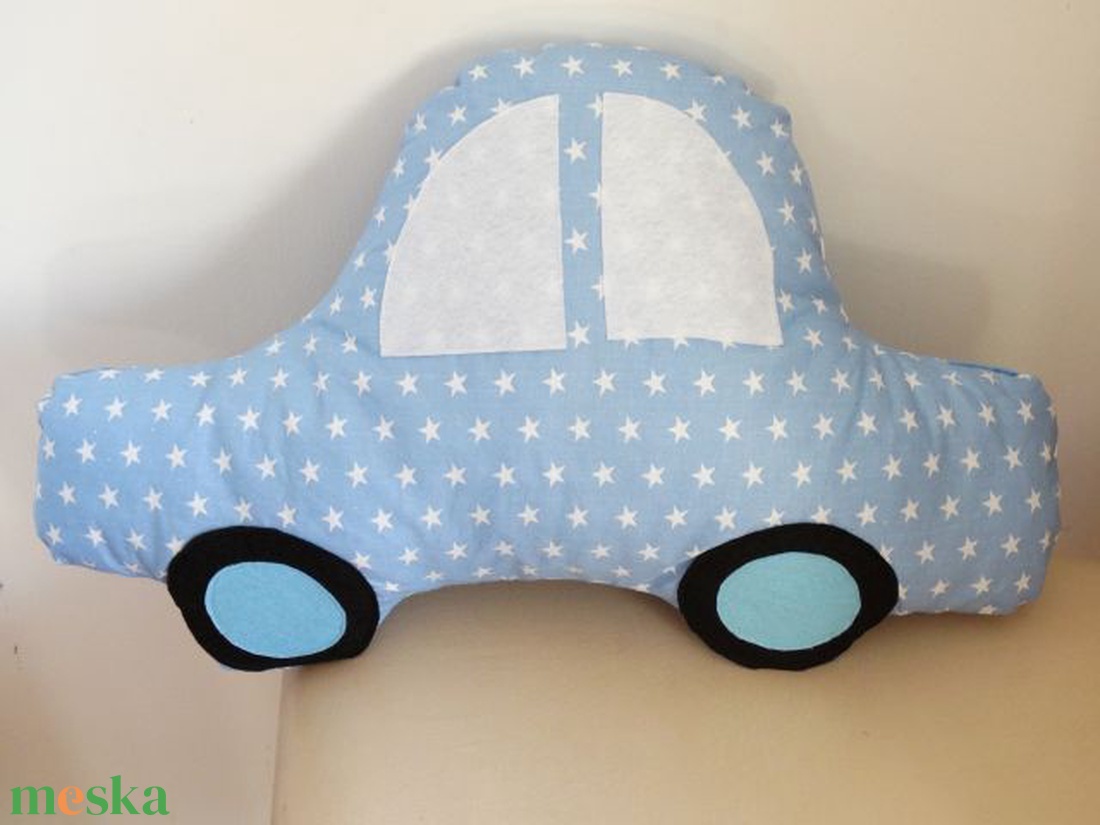 Autó formájú párna - Babakék / Fehér - Autós díszpárna - Autó párna - Textiljáték - Textilfigura -  - Meska.hu