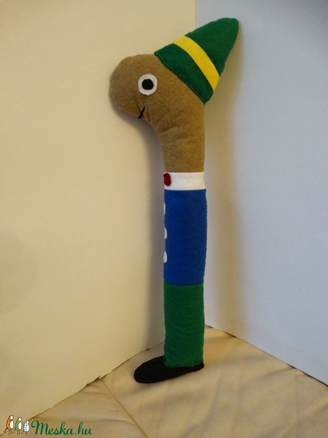 Tekergő, a Tesz-Vesz Városi Kukac - Tesz - Vesz Város lakója - Mesefigura - Tekergő a Kukac - Tekergő földigiliszta -  - Meska.hu