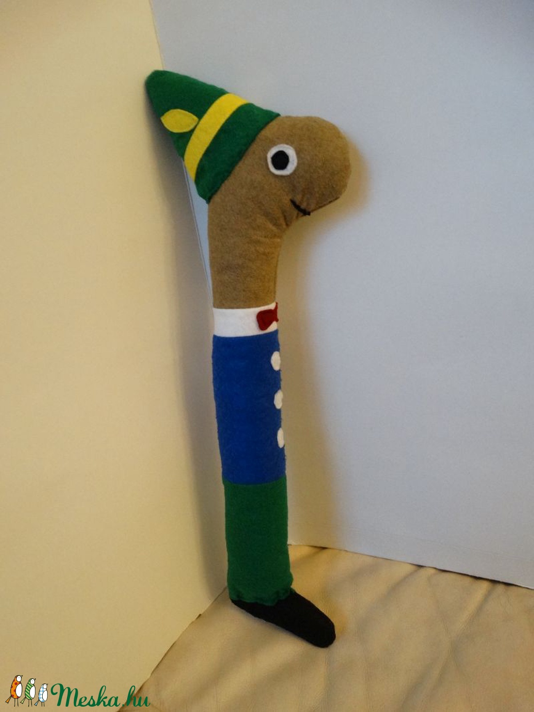 Tekergő, a Tesz-Vesz Városi Kukac - Tesz - Vesz Város lakója - Mesefigura - Tekergő a Kukac - Tekergő földigiliszta -  - Meska.hu