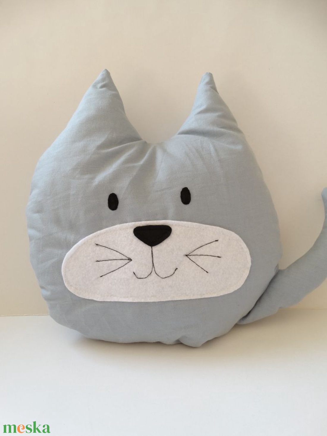 Cica párna szürke - Cicás díszpárna - Textil figura - Textil játék - Cicapárna - Cicás párna - Cica figura - Szürke cica -  - Meska.hu