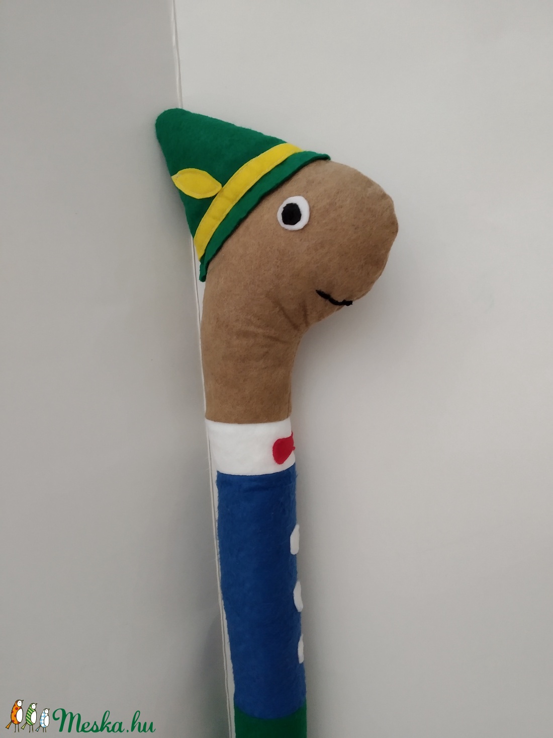 Tekergő, a Tesz-Vesz Városi Kukac - Tesz - Vesz Város lakója - Mesefigura - Tekergő a Kukac - Tekergő földigiliszta -  - Meska.hu