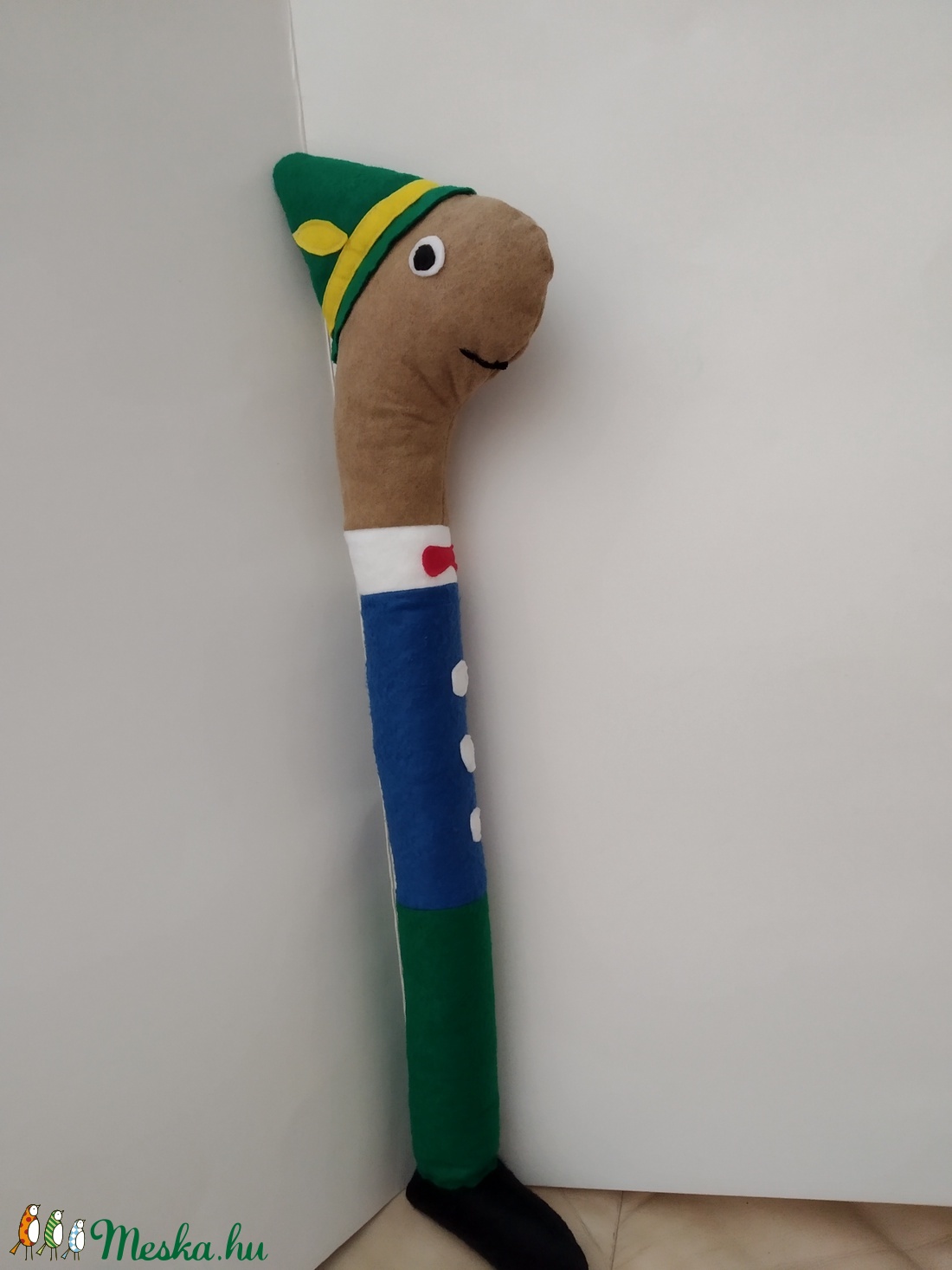 Tekergő, a Tesz-Vesz Városi Kukac - Tesz - Vesz Város lakója - Mesefigura - Tekergő a Kukac - Tekergő földigiliszta -  - Meska.hu