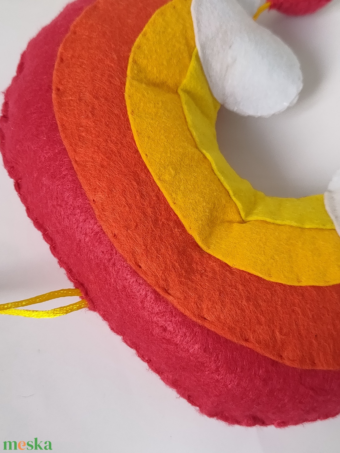 Szivárvány piros / sárga - Ablakdísz - Függő dísz babaszobába - babaszoba dekoráció  - otthon & életmód - babaszoba, gyerekszoba - babaszoba, gyerekszoba - Meska.hu