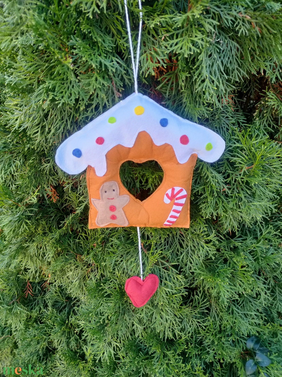 Karácsonyi mézeskalács házikó ajtódísz - Mézes házikó - Mézes ház - Mézi háza - karácsony - karácsonyi lakásdekoráció - karácsonyi lakásdíszek - Meska.hu