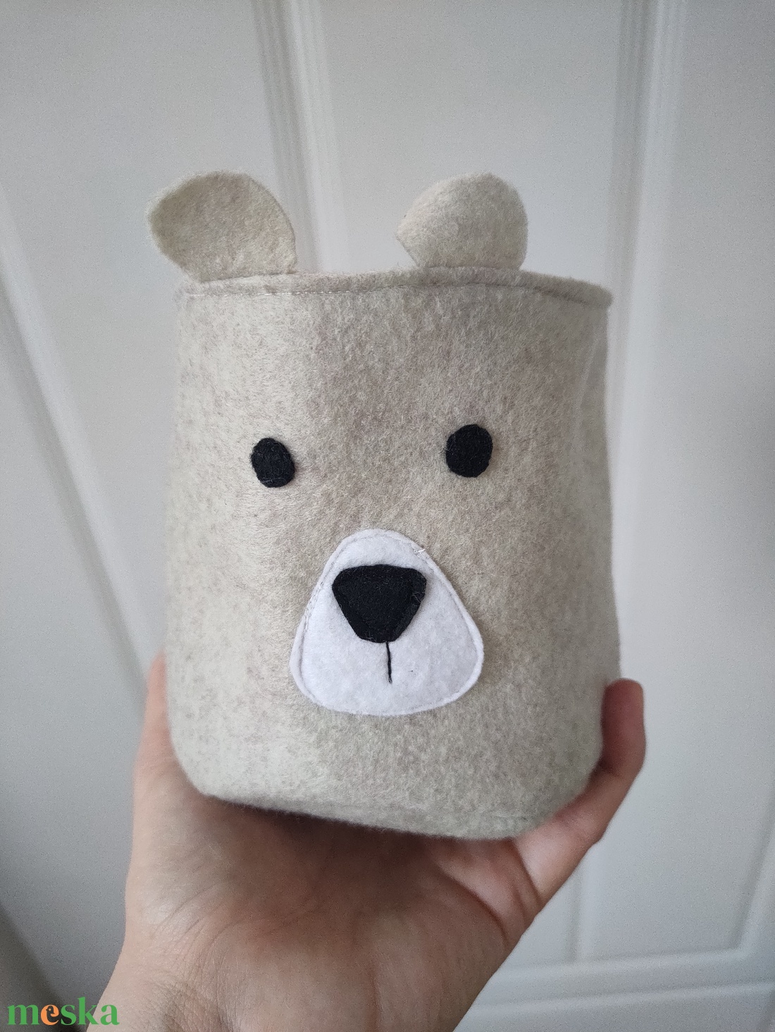 Macis tároló kosárka - állatos kaspó takaró - állat figurás gyerekszobai kosár - puha filc kaspó  - otthon & életmód - tárolás & rendszerezés - tárolókosár - Meska.hu