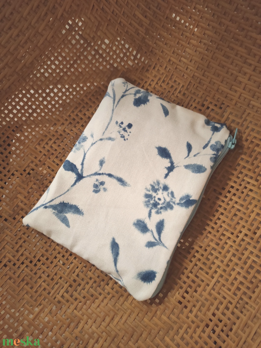 Apró Virágos Lapos Neszesszer - virág mintás pénztárca  - boríték neszeszer - virág mintás piperetartó - aprópénz tartó  - táska & tok - neszesszer - Meska.hu