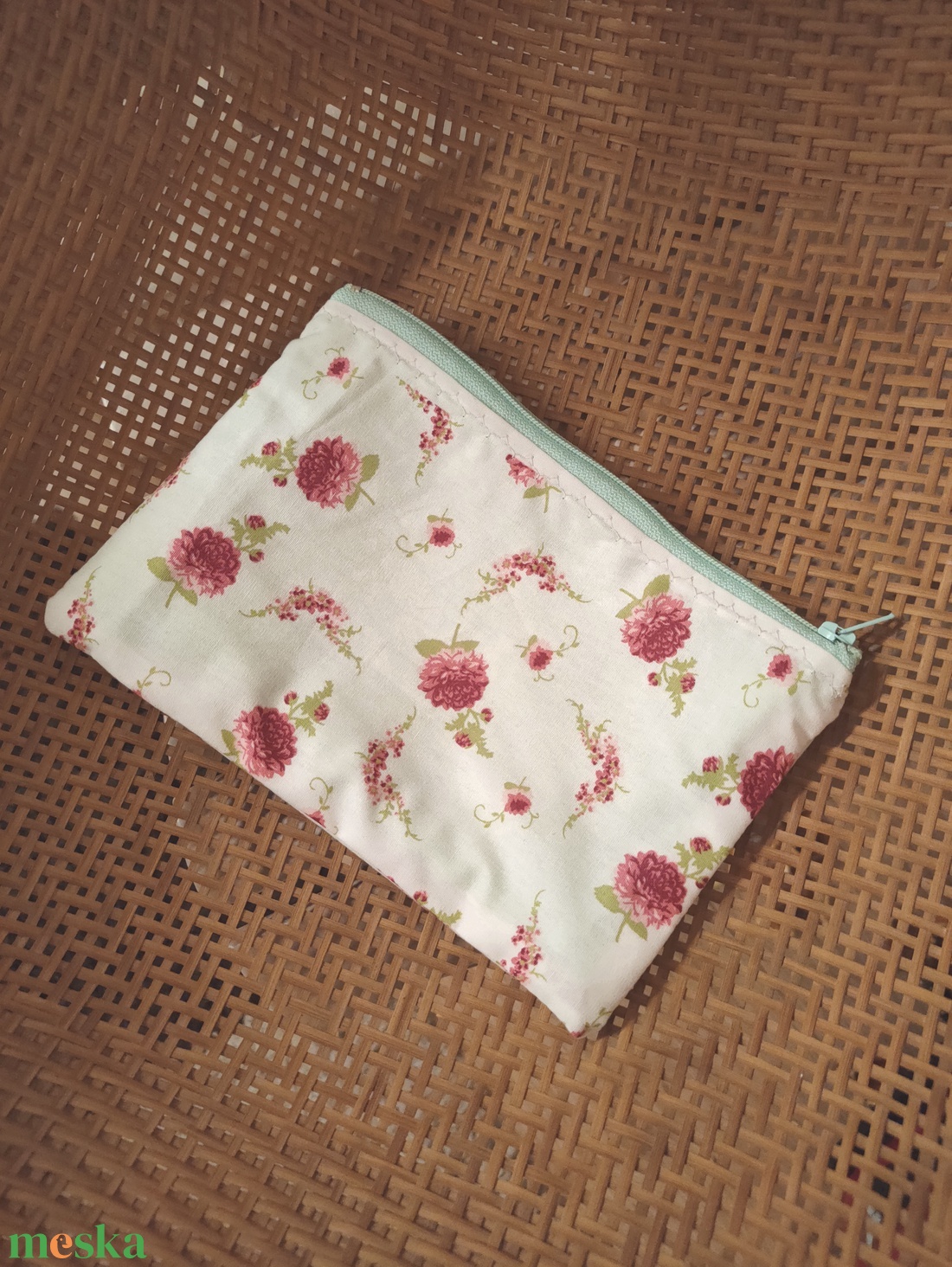 Apró Virágos Neszesszer - Pénztárca - Kártyatartó - romantikus neszeszer - virág mintás piperetartó - aprópénz tartó  - táska & tok - neszesszer - Meska.hu