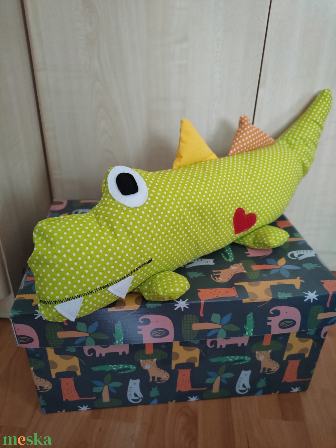 Valentin - napi Krokodil figura - Krokodil párna - Szíves Textil játék - Textil figura szívvel  - játék & sport - plüssállat & játékfigura - más figura - Meska.hu
