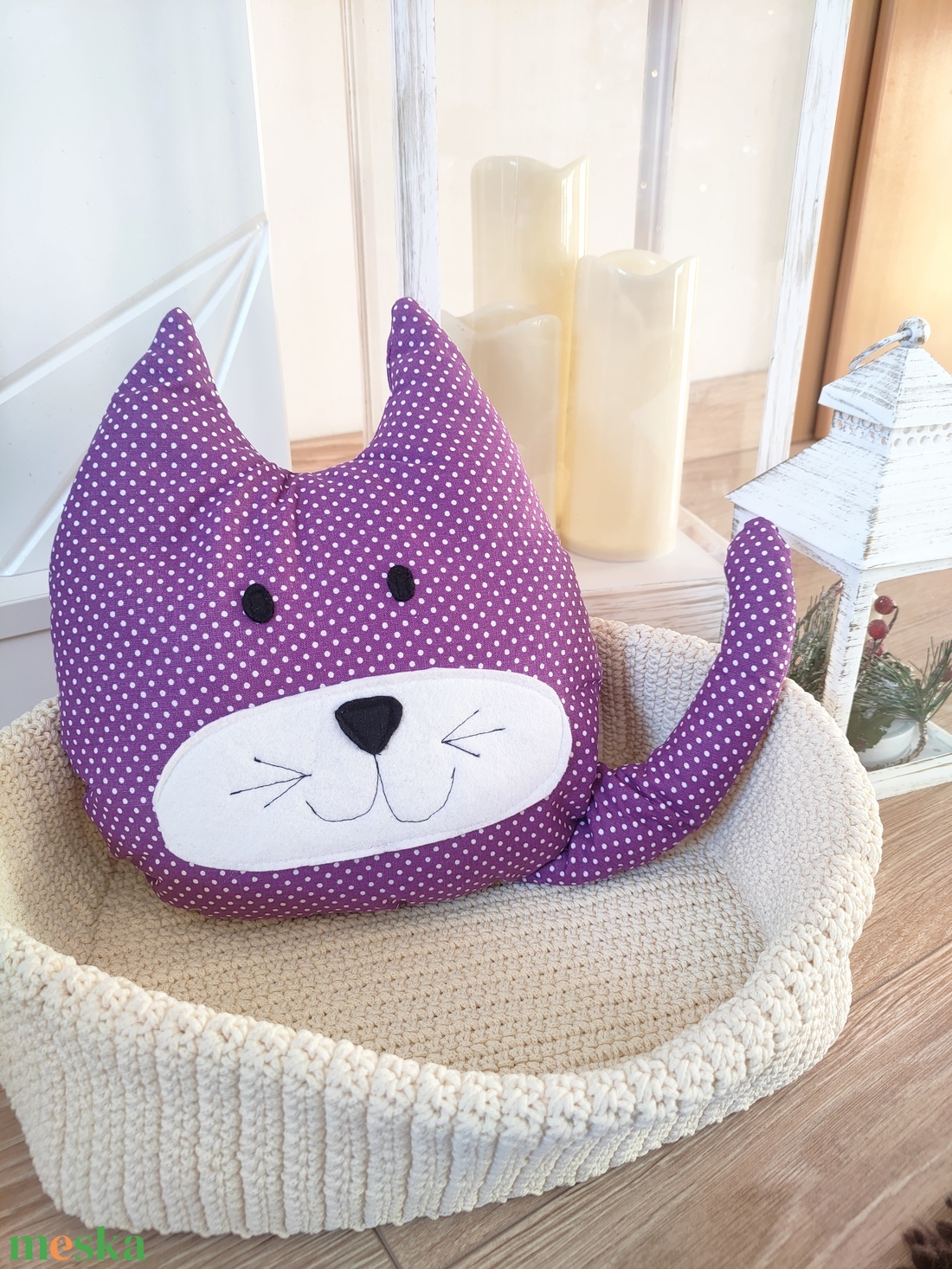 Lila pöttyös cica párna - Cica Figura - Cicás díszpárna - Textil játék - Macska Textil figura - otthon & életmód - lakástextil - párna & párnahuzat - díszpárna (belsővel együtt) - Meska.hu