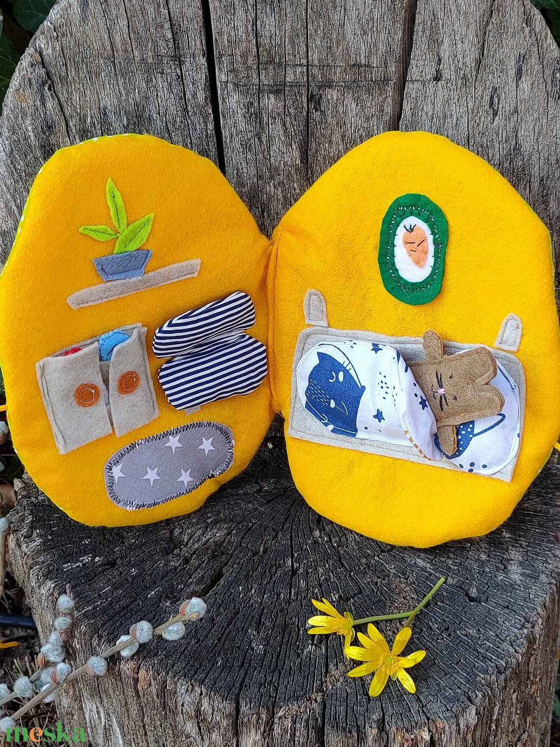 Húsvéti Nyuszi hordozható házikója - Puha textil könyv gyerekeknek - Filc játszókönyv kiegészítőkkel - filc szerepjáték  - baba - mama - baba játékok - textilkönyv & babakönyv - Meska.hu