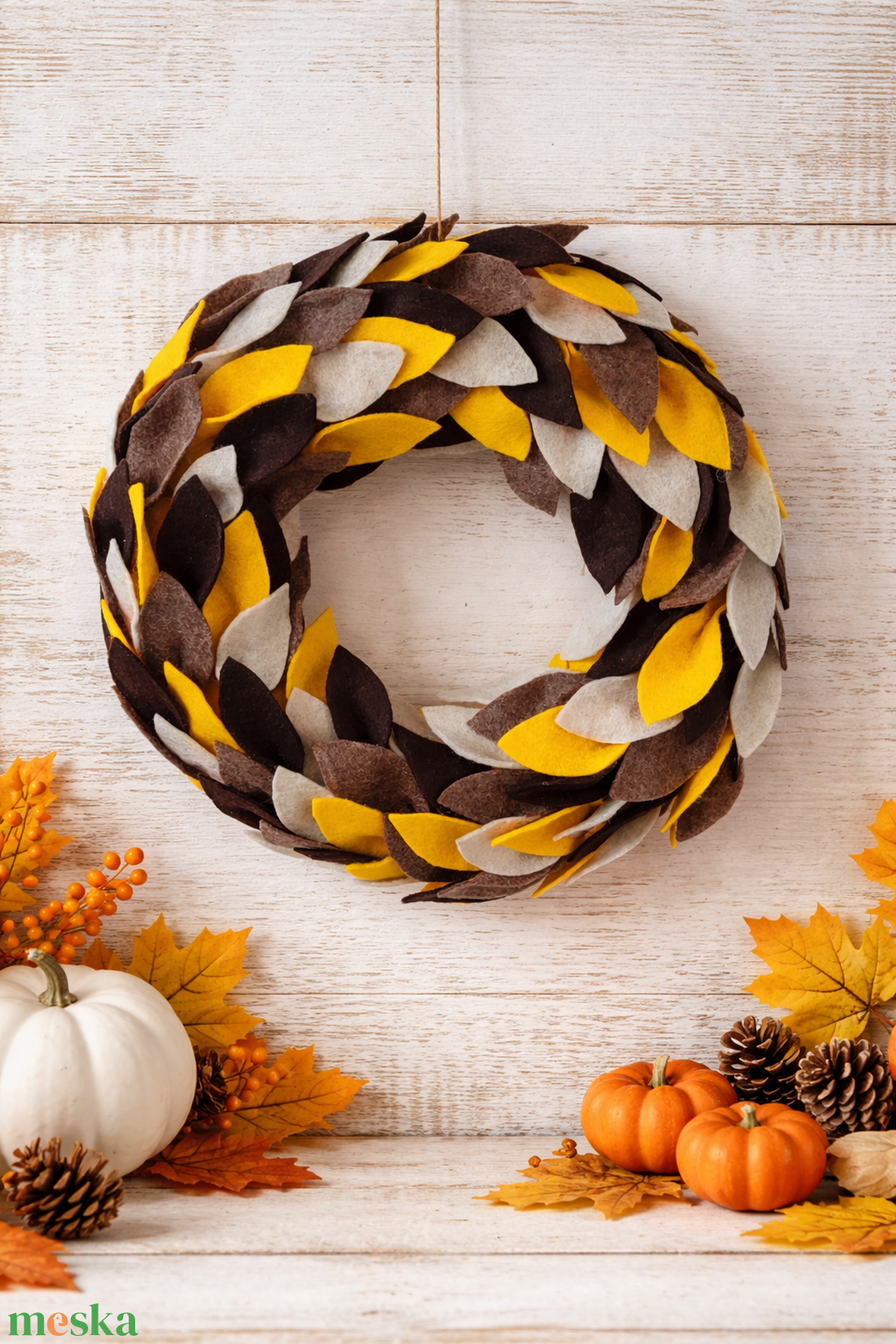 Őszi filc koszorú - filc otthon dekoráció - filc ajtódísz - filc koszorú  - otthon & életmód - dekoráció - ajtó- és ablak dekoráció - ajtódísz & kopogtató - Meska.hu