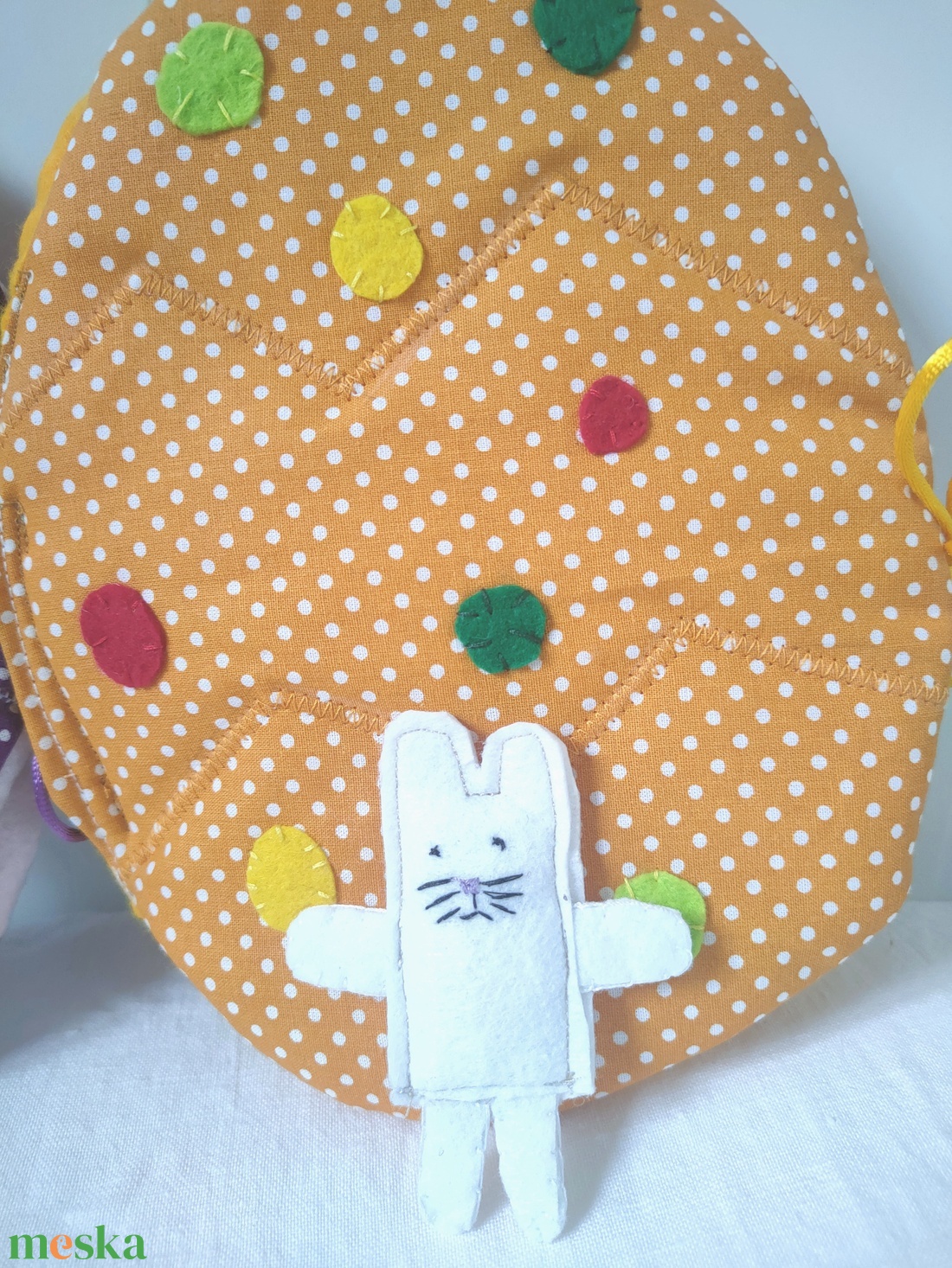 Készségfejlesztő interaktív játszókönyv Húsvéti nyuszival - Puha textil könyv -  A Nyuszi háza húsvéti csendeskönyv - baba - mama - baba játékok - textilkönyv & babakönyv - Meska.hu