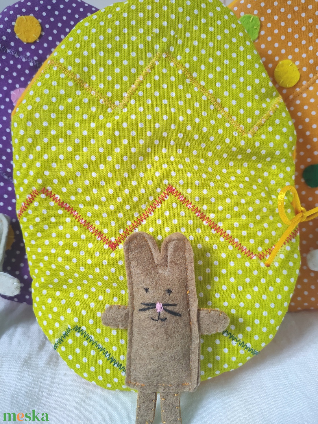 Mini Nyuszi hordozható házikója - Puha textil könyv gyerekeknek - Filc játszókönyv kiegészítőkkel - filc szerepjáték  - játék & sport - szerepjáték - Meska.hu