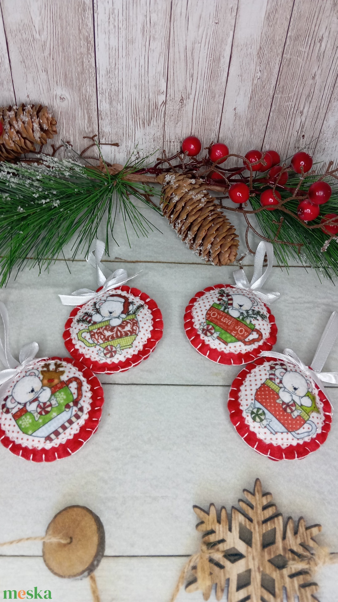 Jegesmacik csészében - karácsony - karácsonyi lakásdekoráció - karácsonyfadíszek - Meska.hu Jegesmacik csészében - karácsony - karácsonyi lakásdekoráció - karácsonyfadíszek - Meska.hu