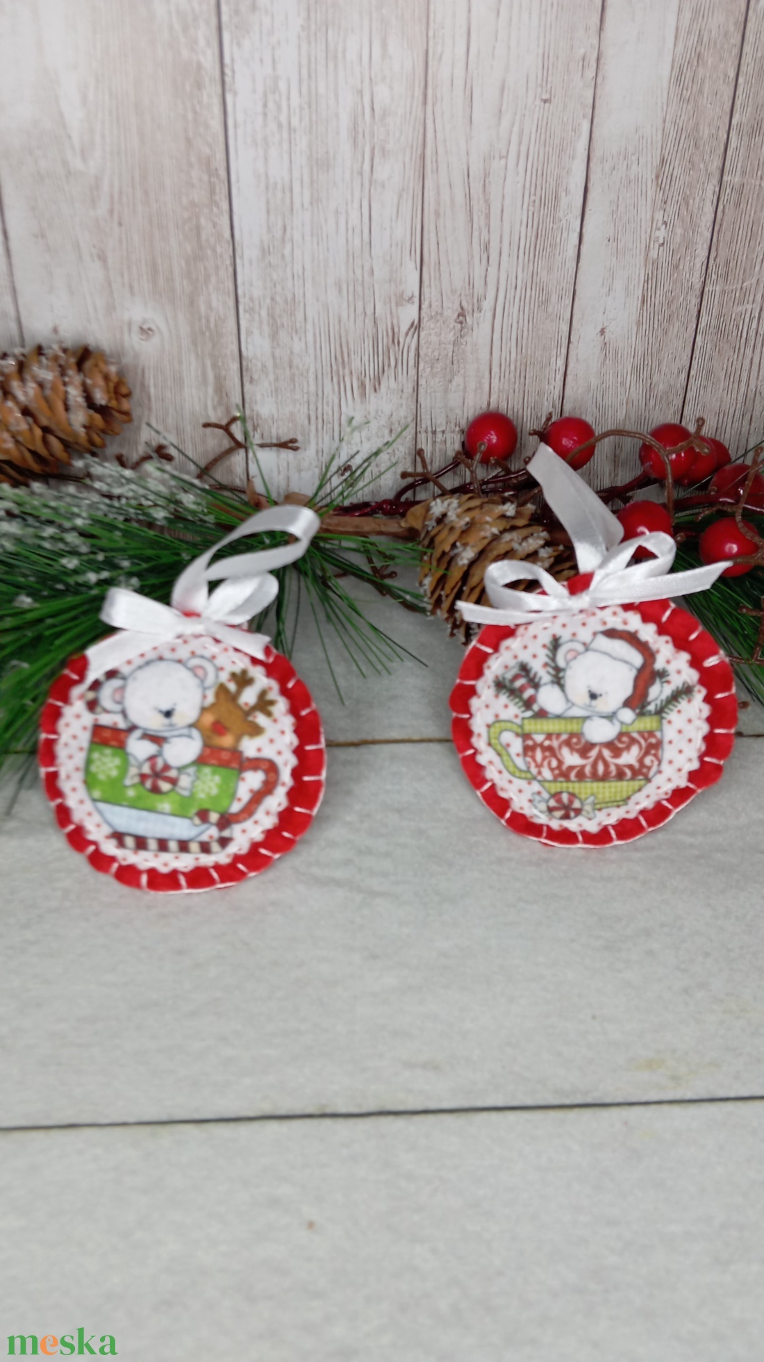 Jegesmacik csészében - karácsony - karácsonyi lakásdekoráció - karácsonyfadíszek - Meska.hu Jegesmacik csészében - karácsony - karácsonyi lakásdekoráció - karácsonyfadíszek - Meska.hu