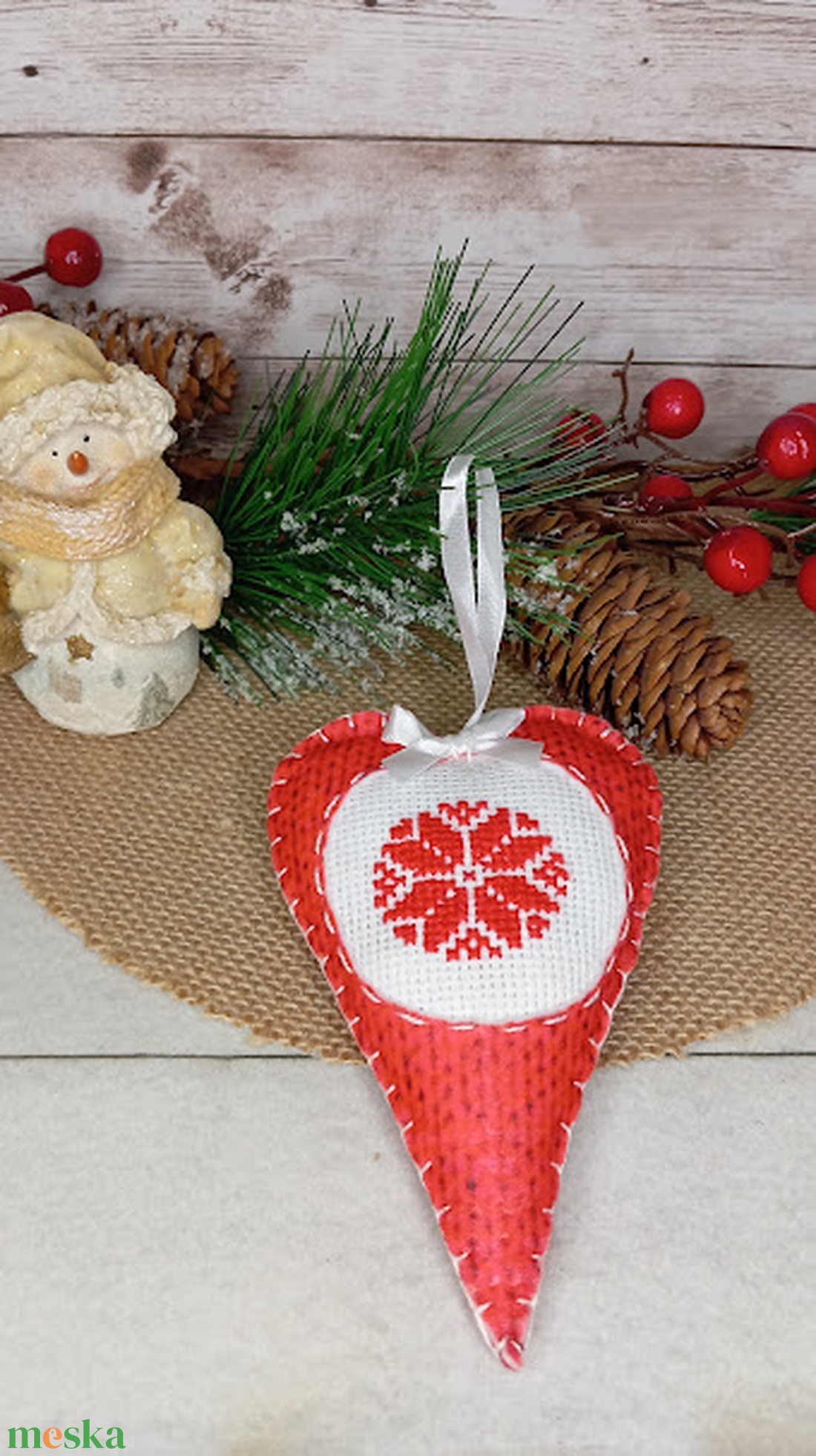 Keresztszemes fenyődísz - karácsony - karácsonyi lakásdekoráció - karácsonyfadíszek - Meska.hu