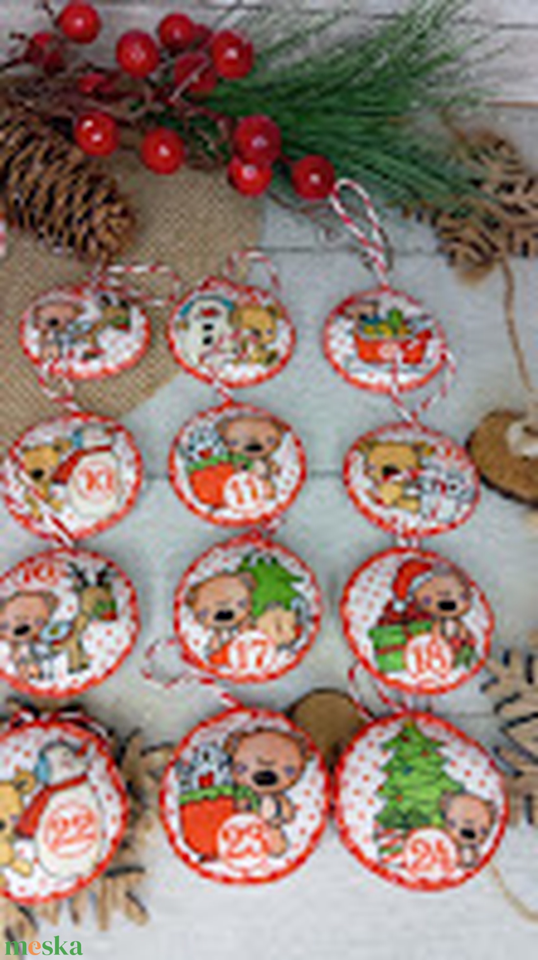 Karácsonyi macis díszek-Adventi naptárba - karácsony - karácsonyi lakásdekoráció - karácsonyfadíszek - Meska.hu