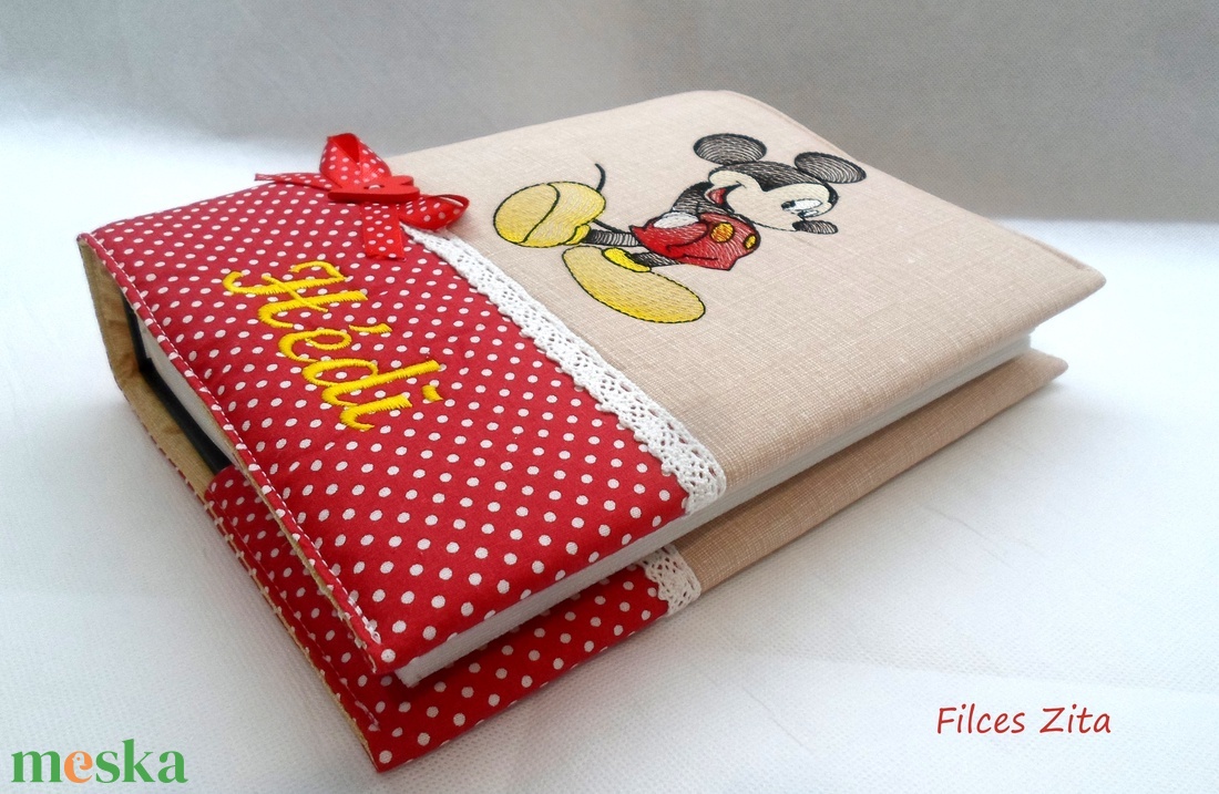 Mickey egeres fotóalbum hímzett névvel - textil fényképalbum - otthon & életmód - papír, írószer - album & fotóalbum - Meska.hu Mickey egeres fotóalbum hímzett névvel - textil fényképalbum - otthon & életmód - papír, írószer - album & fotóalbum - Meska.hu