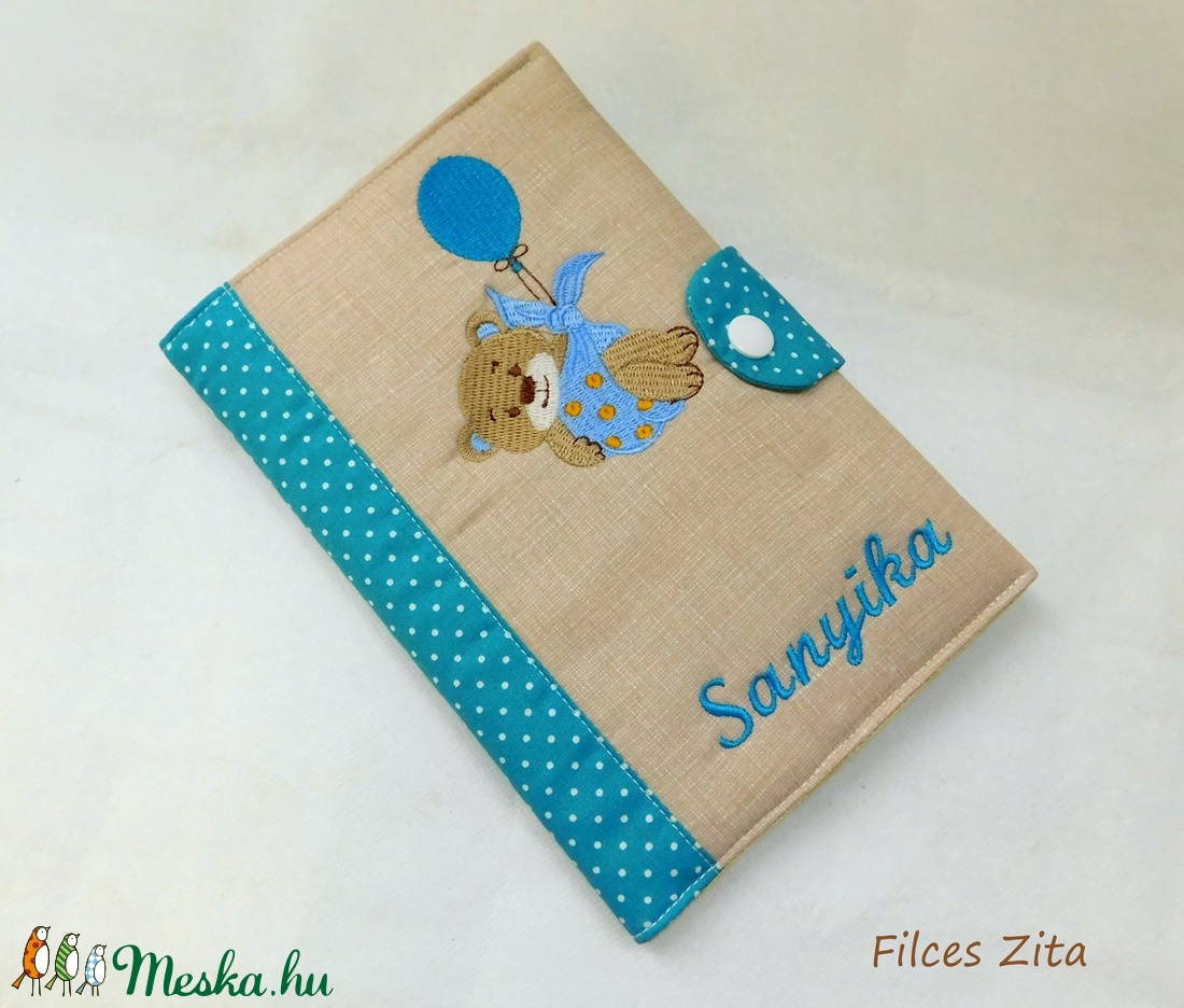 Maci lufival - babakocka hímzett névvel - textil mókakocka - játék & sport - 3 éves kor alattiaknak - babakocka - Meska.hu