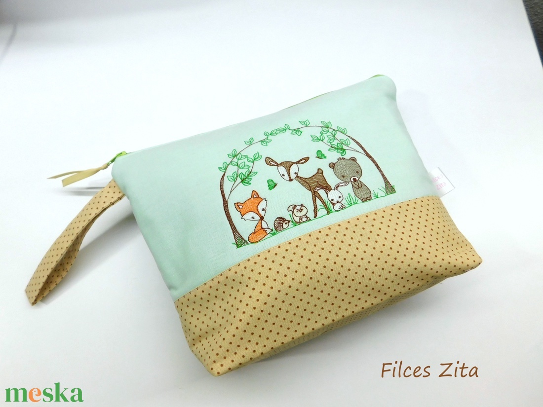 Erdei állatos pelenkatáska - cipzáros textil pelenkarendező - hímzett pelenkázó neszesszer - pelenkatartó tok - táska & tok - pelenkatáska - pelenkatartó tok - Meska.hu Erdei állatos pelenkatáska - cipzáros textil pelenkarendező - hímzett pelenkázó neszesszer - pelenkatartó tok - táska & tok - pelenkatáska - pelenkatartó tok - Meska.hu