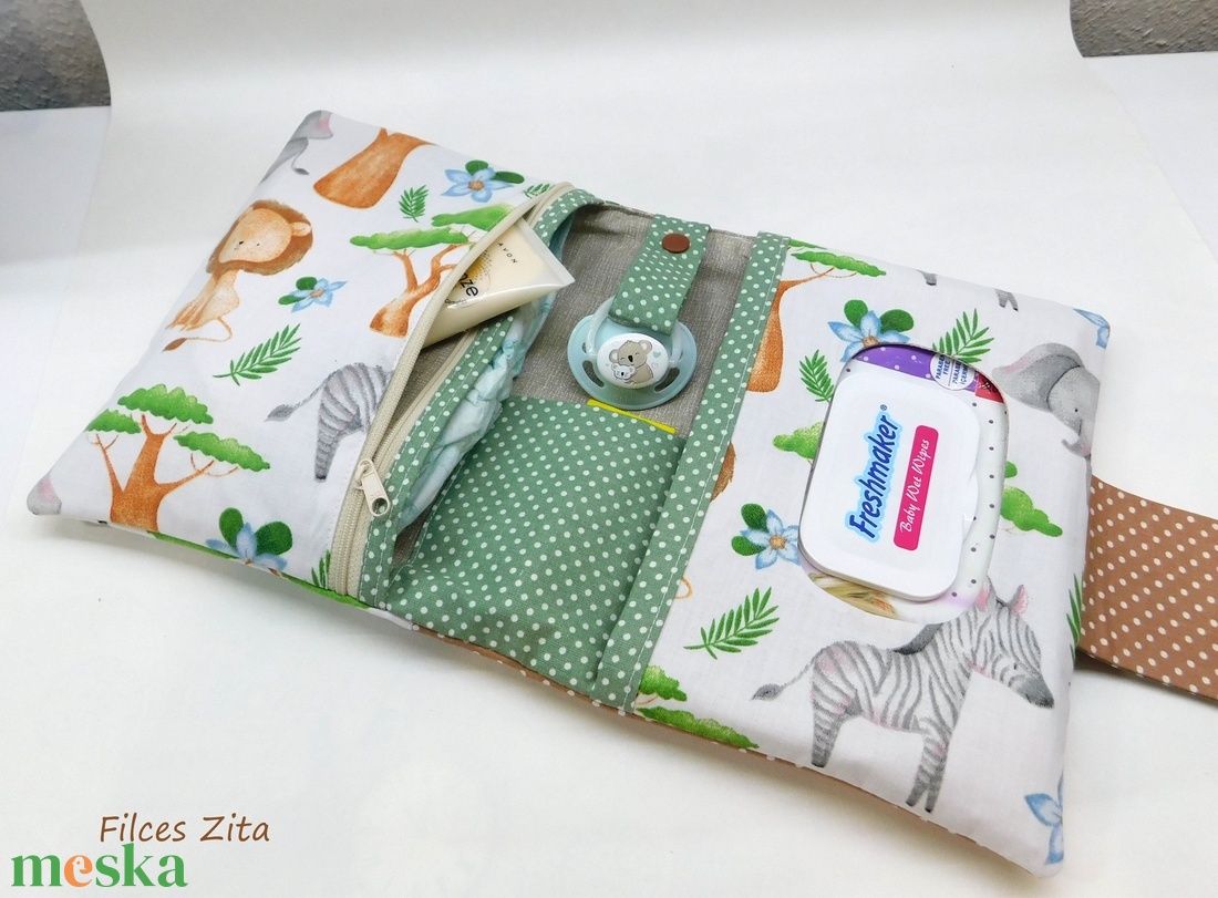Oroszlános pelenkatáska - textil pelenkatartó tok névhímzéssel - táska & tok - pelenkatáska - pelenkatartó tok - Meska.hu Oroszlános pelenkatáska - textil pelenkatartó tok névhímzéssel - táska & tok - pelenkatáska - pelenkatartó tok - Meska.hu
