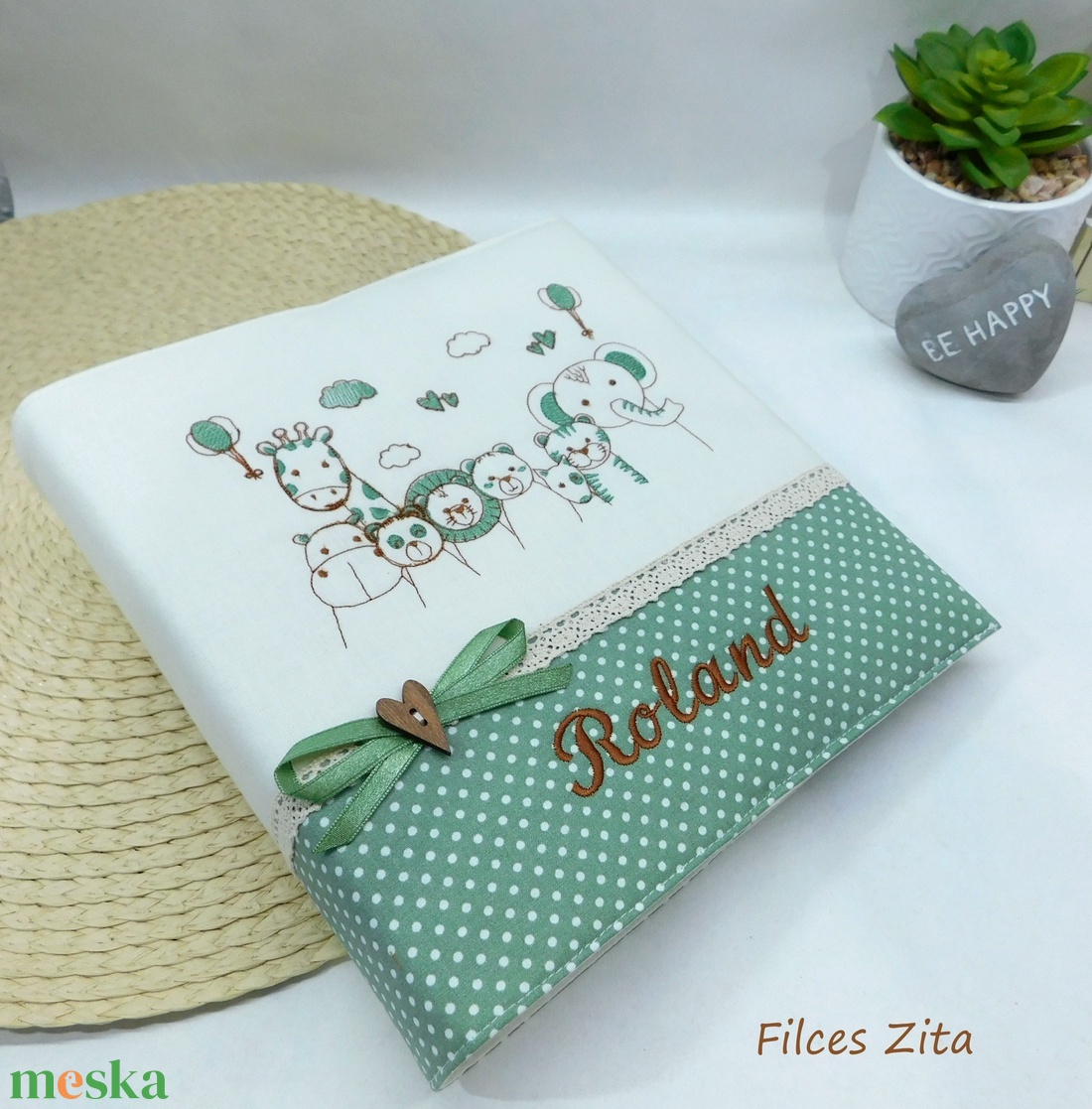 Szafari állatos hímzett baba album / szafari állatos fotóalbum névhímzéssel  - otthon & életmód - papír, írószer - album & fotóalbum - Meska.hu