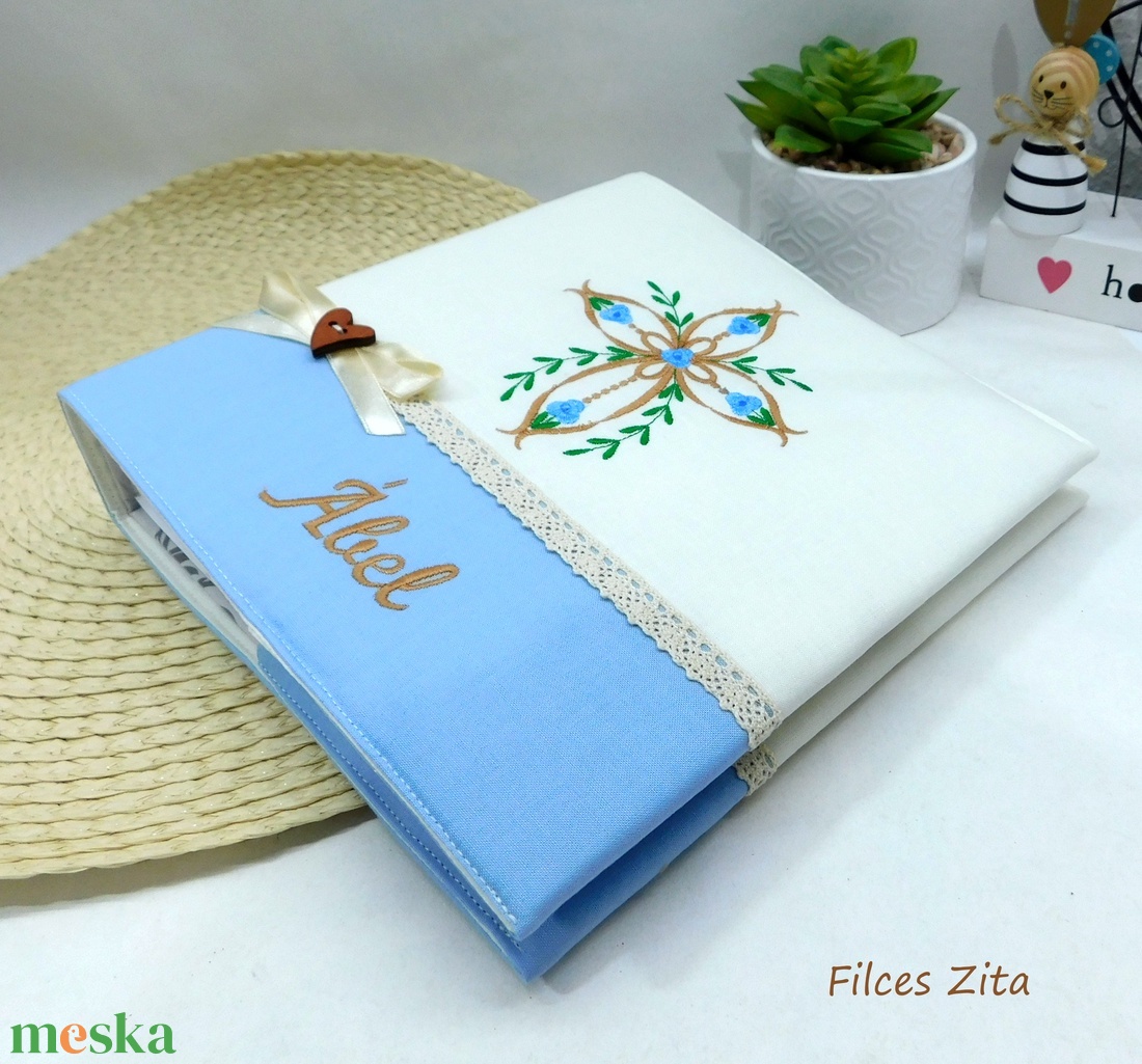 Fotóalbum keresztelőre  - textil fényképalbum hímzett névvel - otthon & életmód - papír, írószer - album & fotóalbum - Meska.hu