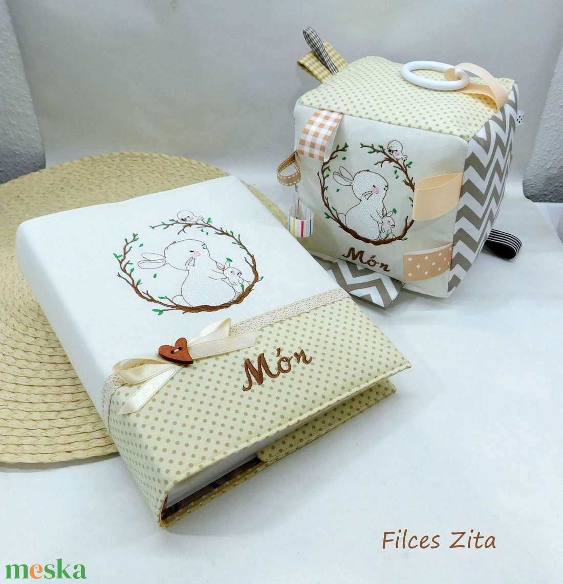 Nyuszis babalátogató ajándékcsomag - babaköszöntő ajándék névhímzéssel - baba - mama - babalátogató ajándékcsomag - Meska.hu