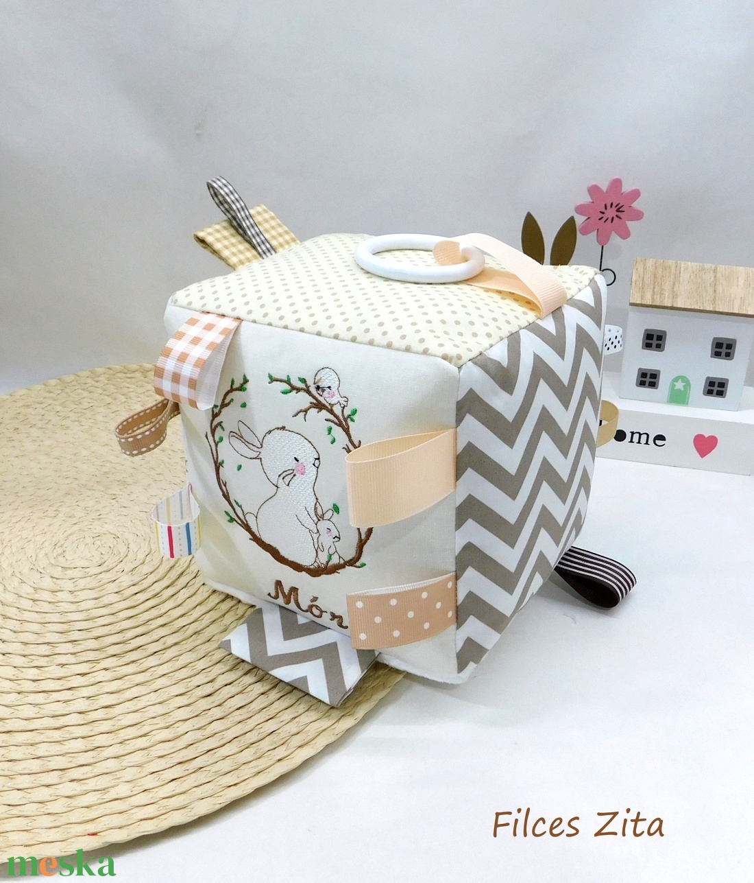 Nyuszis babalátogató ajándékcsomag - babaköszöntő ajándék névhímzéssel - baba - mama - babalátogató ajándékcsomag - Meska.hu