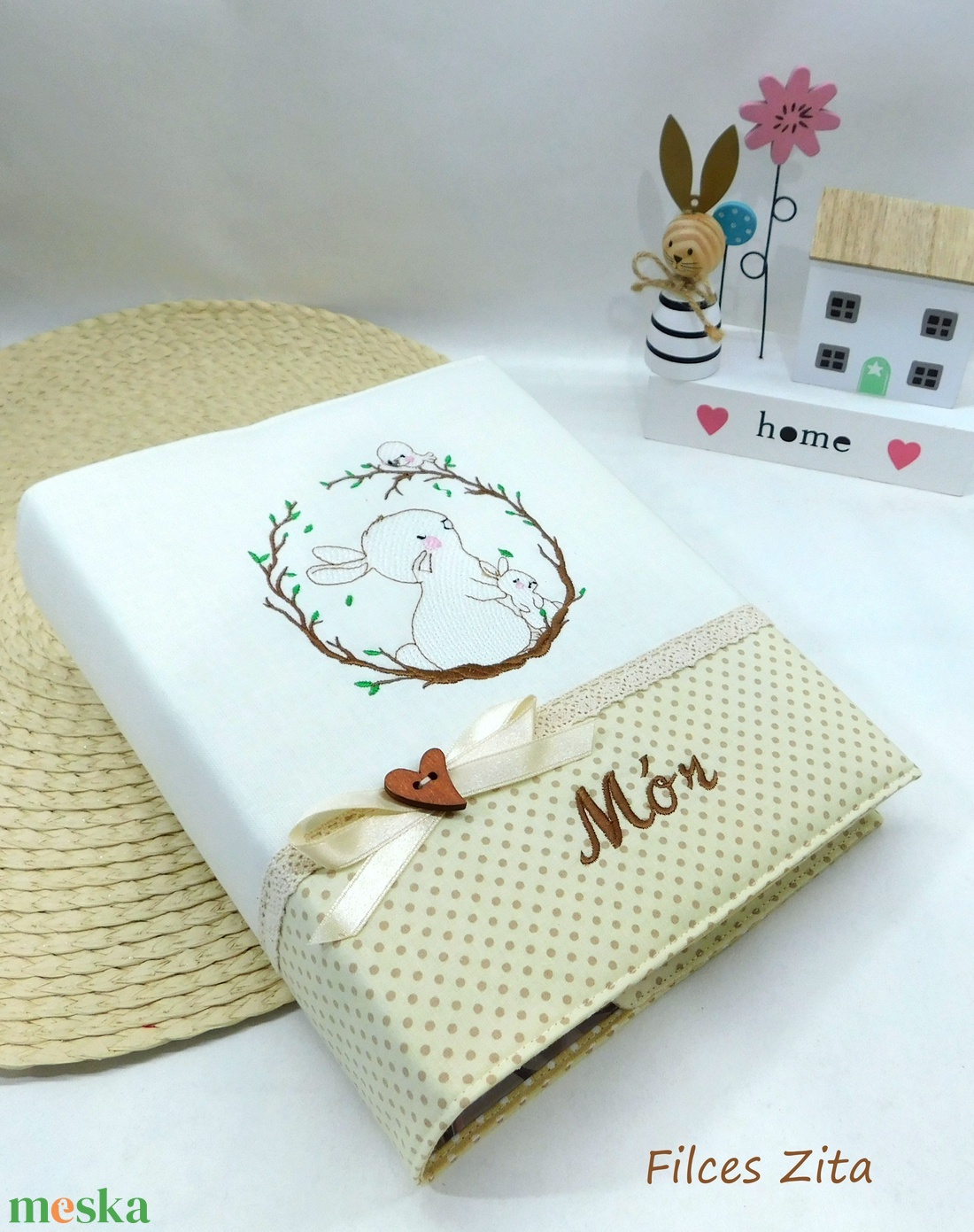 Nyuszis babalátogató ajándékcsomag - babaköszöntő ajándék névhímzéssel - baba - mama - babalátogató ajándékcsomag - Meska.hu