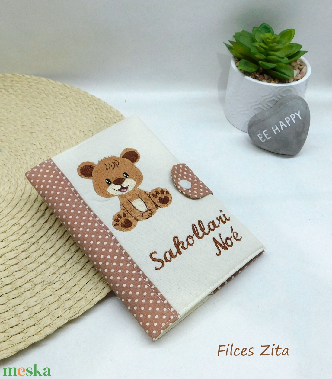 Macis egészségügyi kiskönyv borító -  textil eü borító hímzett névvel  - baba - mama - babaemlékek - egészségügyi kiskönyv borító - Meska.hu