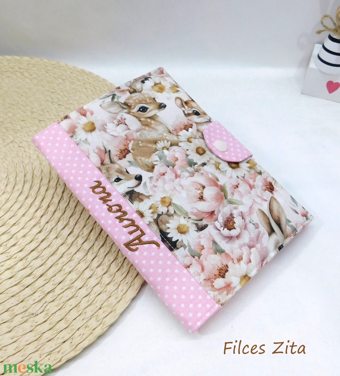 Erdei állatos  őzikés egészségügyi kiskönyv borító névhímzéssel - baba - mama - babaemlékek - egészségügyi kiskönyv borító - Meska.hu