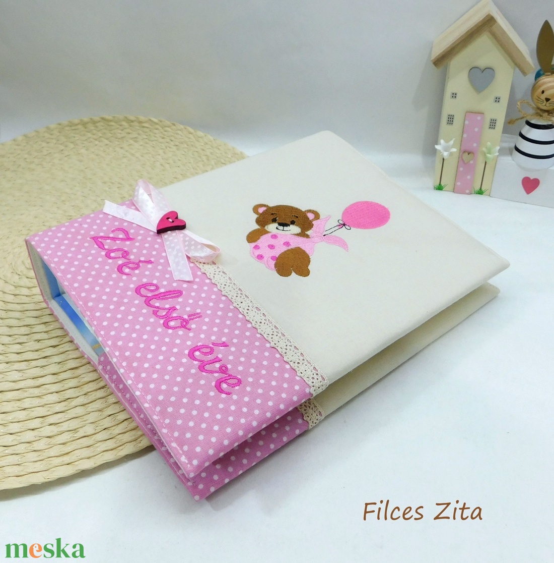 Macis fotóalbum hímzett névvel - textil fényképalbum névvel - otthon & életmód - papír, írószer - album & fotóalbum - Meska.hu