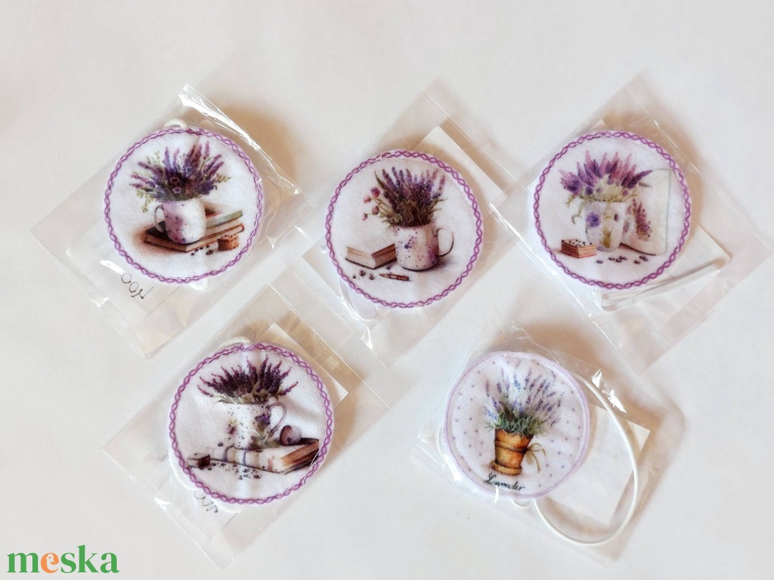 Gumis könyvjelző - könyv & zene - könyvjelző - Meska.hu Gumis könyvjelző - könyv & zene - könyvjelző - Meska.hu