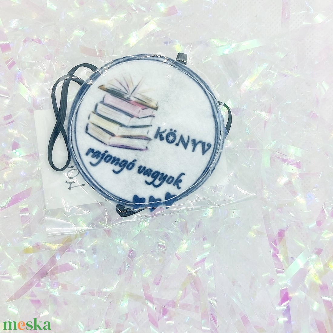 Gumis könyvjelző - Könyvrajongó vagyok - könyv & zene - könyvjelző - Meska.hu Gumis könyvjelző - Könyvrajongó vagyok - könyv & zene - könyvjelző - Meska.hu